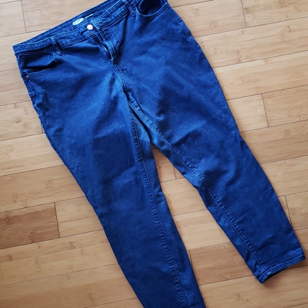 Old navy super skinny size 14 short stretchy jeans